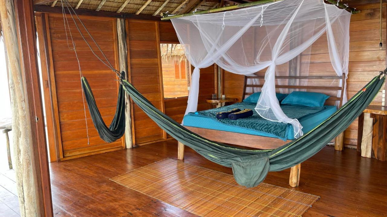 Nyande Raja Ampat Hotell Pulau Mansuar Exteriör bild