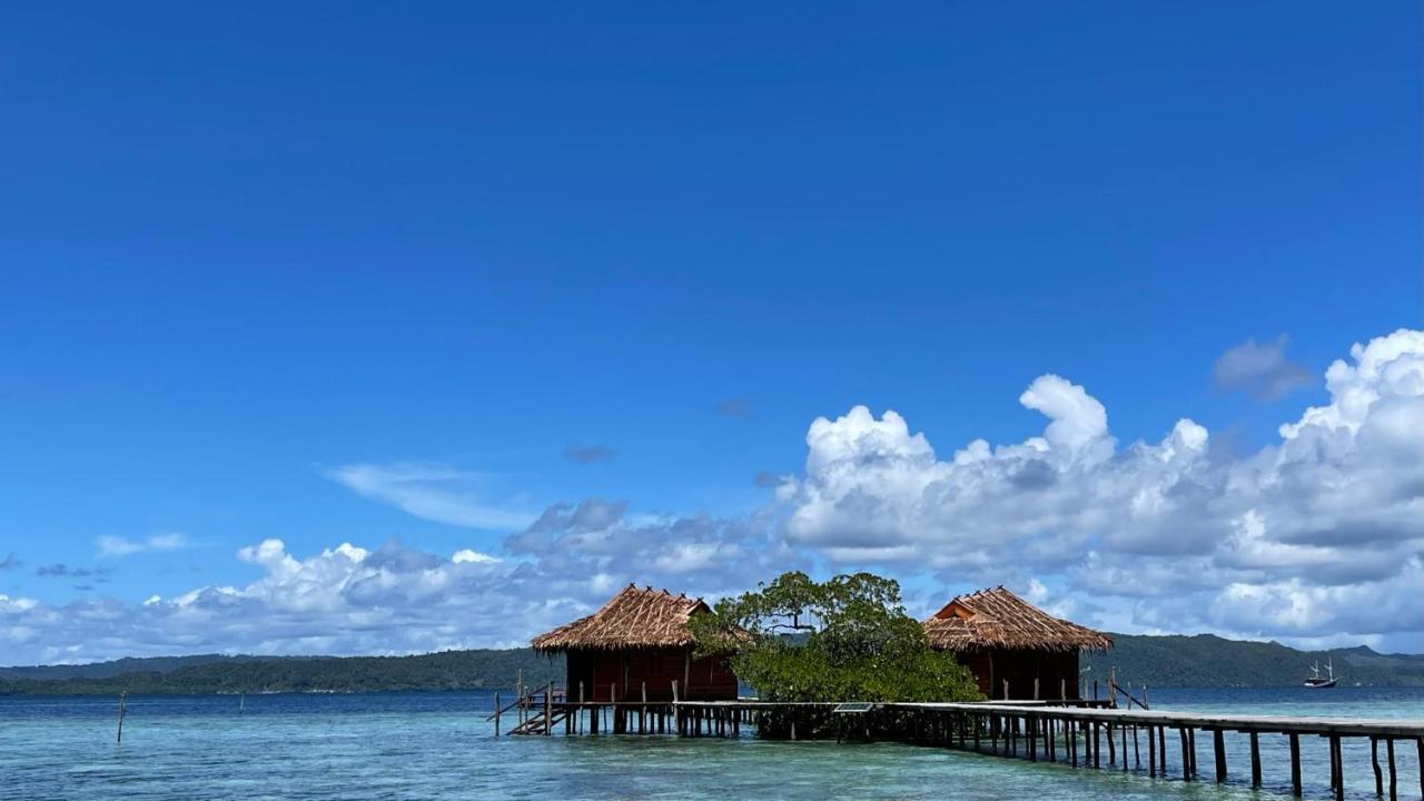 Nyande Raja Ampat Hotell Pulau Mansuar Exteriör bild