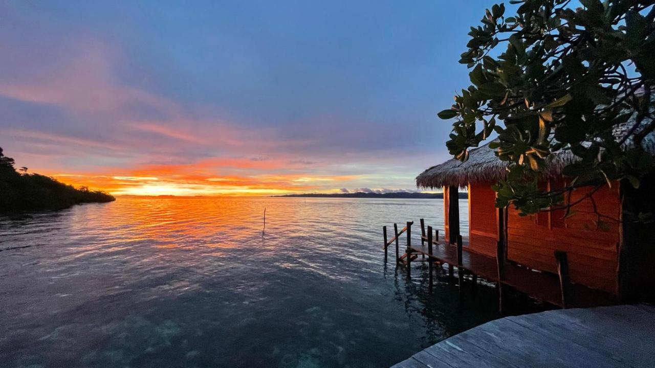 Nyande Raja Ampat Hotell Pulau Mansuar Exteriör bild