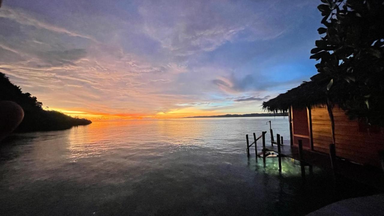 Nyande Raja Ampat Hotell Pulau Mansuar Exteriör bild