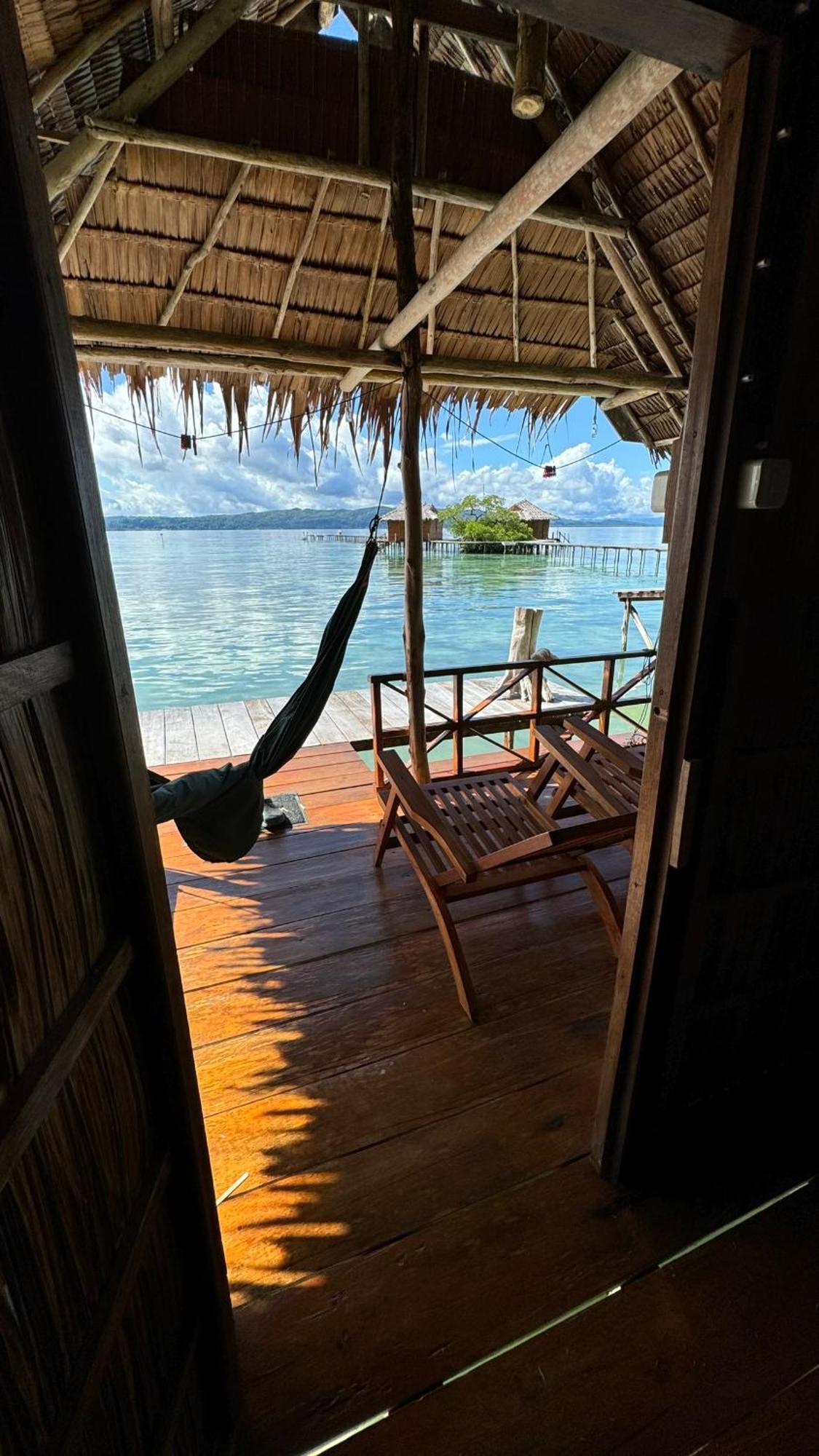 Nyande Raja Ampat Hotell Pulau Mansuar Exteriör bild