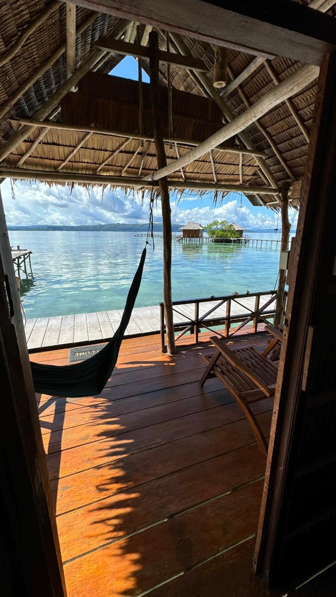 Nyande Raja Ampat Hotell Pulau Mansuar Exteriör bild