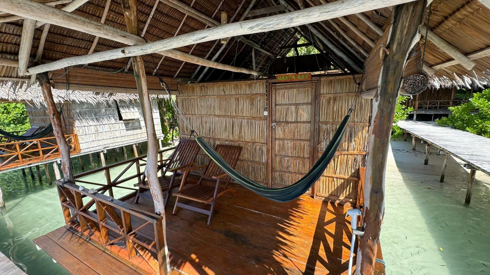 Nyande Raja Ampat Hotell Pulau Mansuar Exteriör bild